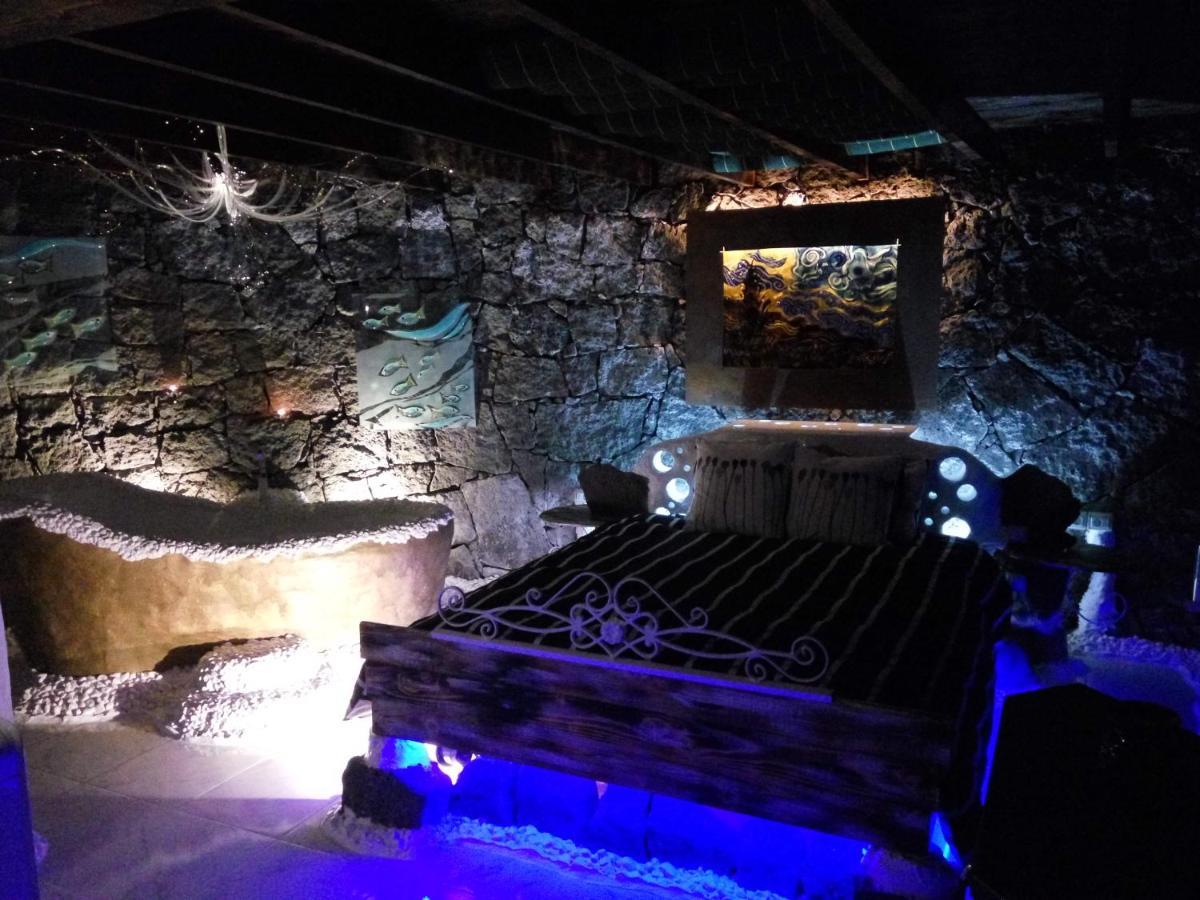 Aloelux Villa ! - Private Villa With Jacuzzi, Cinema ,Massage ,Wonderful View, Art Desing Villa Conil Εξωτερικό φωτογραφία