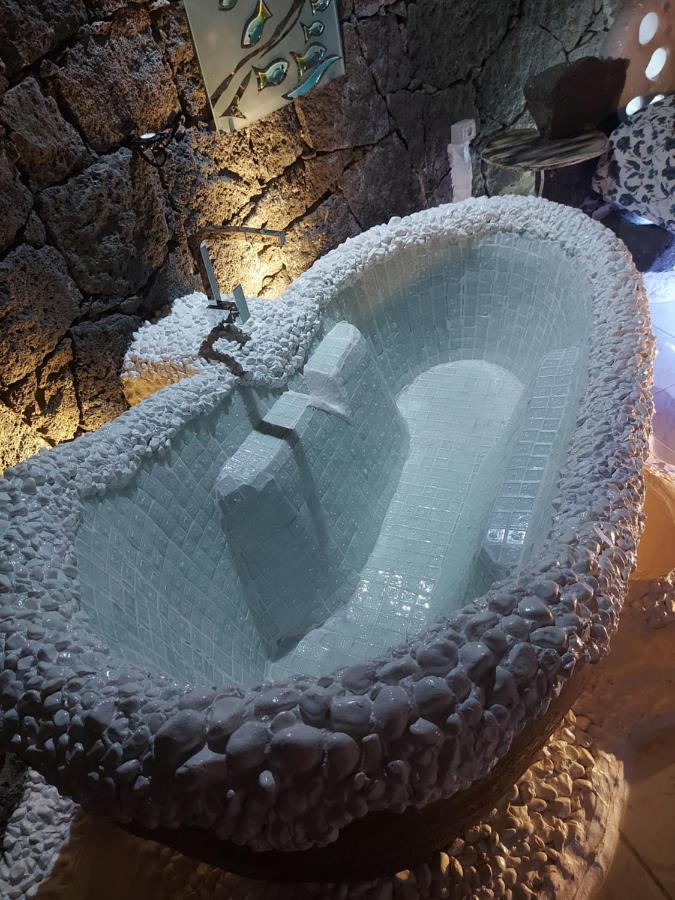 Aloelux Villa ! - Private Villa With Jacuzzi, Cinema ,Massage ,Wonderful View, Art Desing Villa Conil Εξωτερικό φωτογραφία